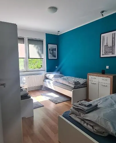 Schoene 2 Zimmer Apartment In Krefeld City, Monteur Wohnung Netflix & Prime